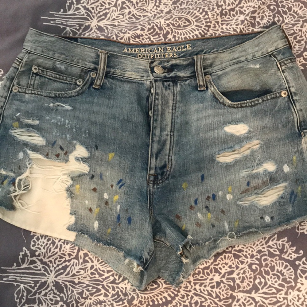 American Eagle paint splatter shorts